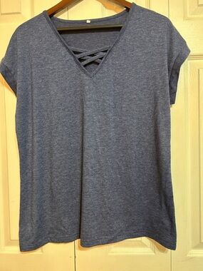 Women’s Crisscross V-Neck Tee in Heather Blue